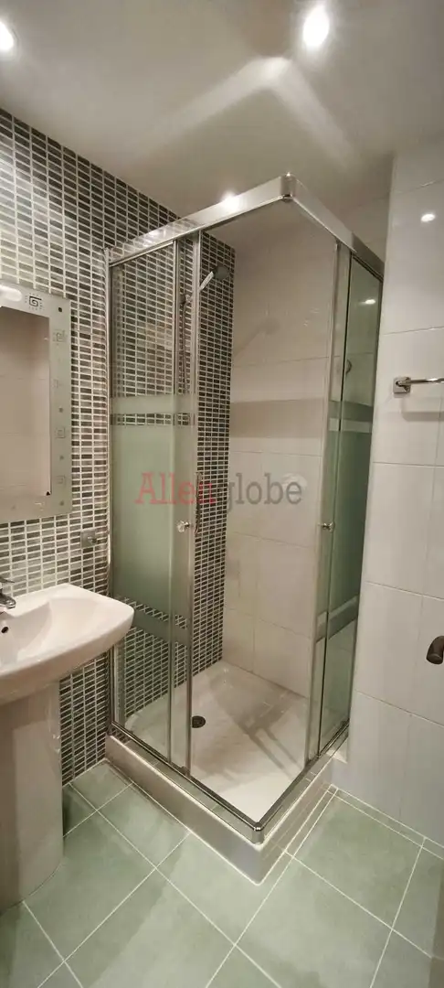 Piso de alquiler en Montecerrao