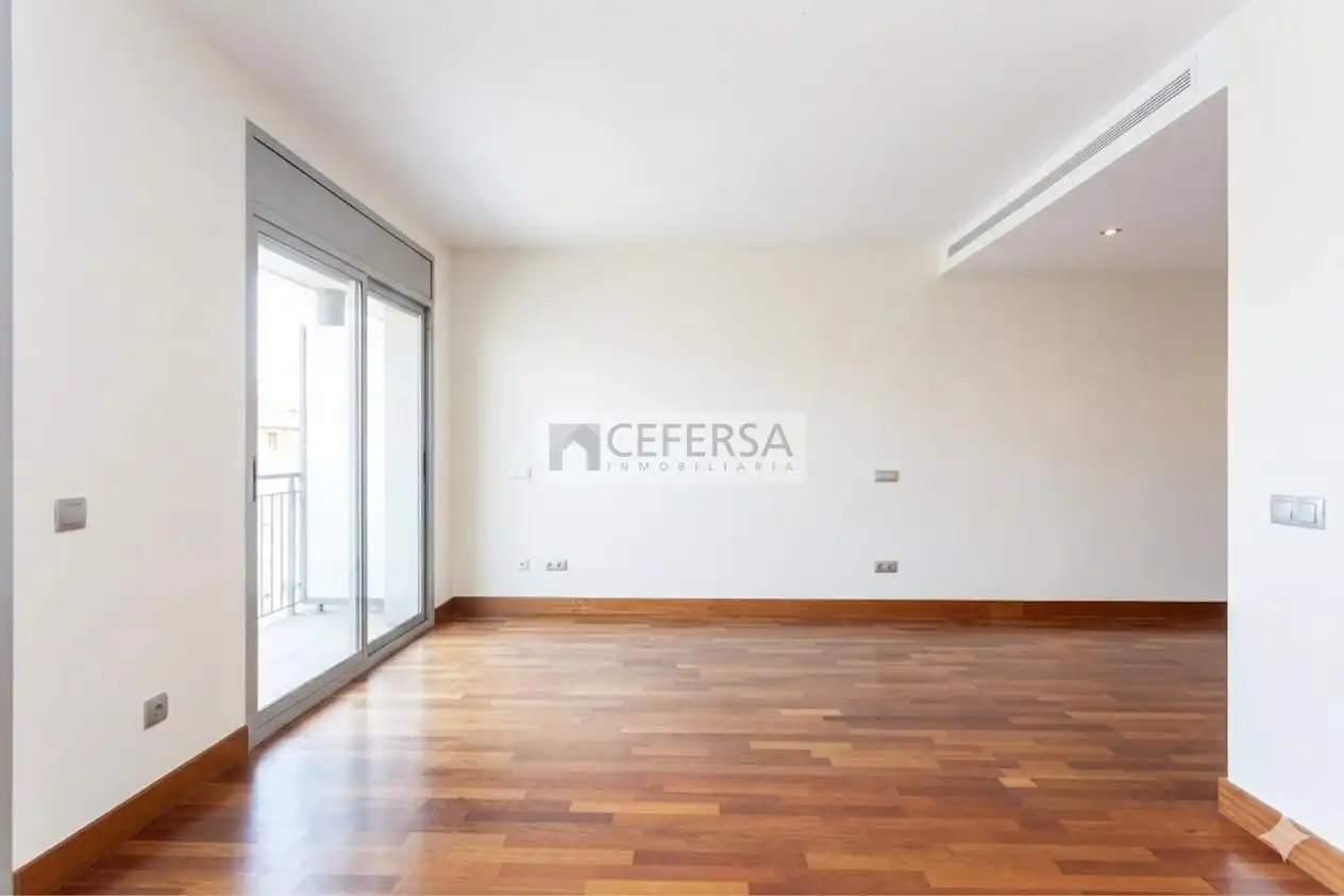 Schlafzimmer von Wohnung zum Verkauf in Barcelona mit Klimaanlage, Parkett und Terrasse