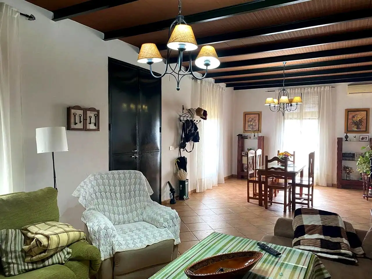 Sala de estar de Finca rústica en venta en El Viso del Alcor