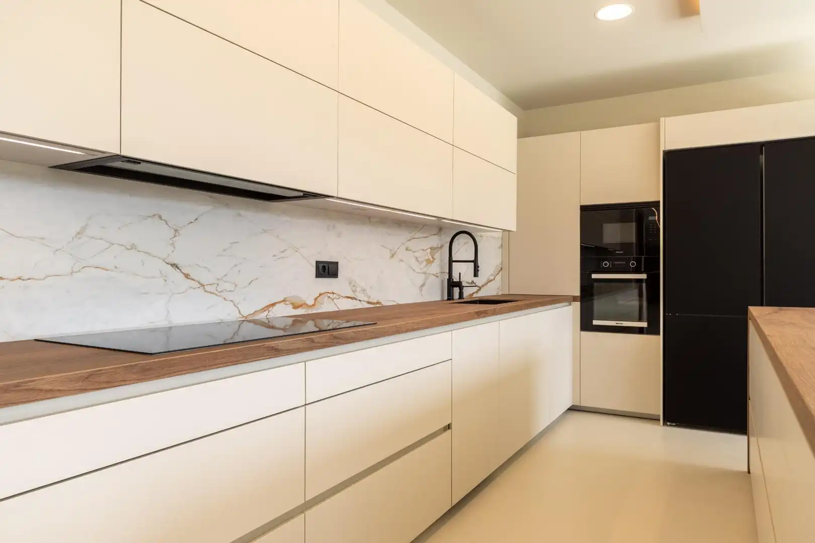 Cocina de Casa o chalet en venta en L'Ampolla con Aire acondicionado, Calefacción y Jardín privado