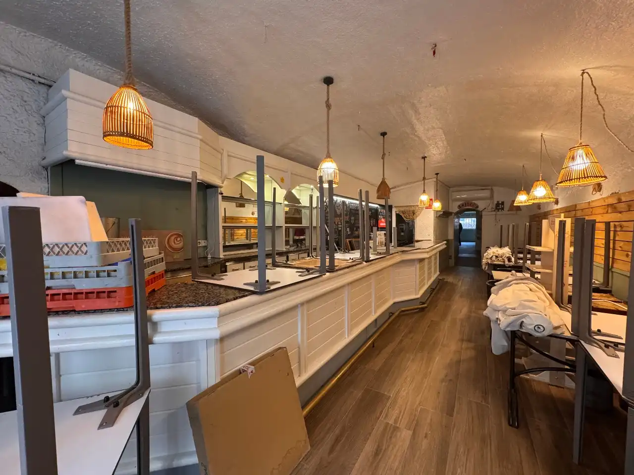 Locale commerciale in cessione a Carrer Ample 19