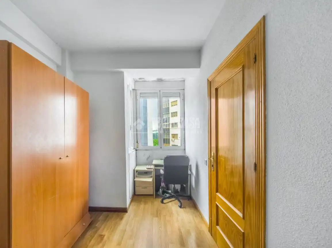 Habitación de Piso en venta en Madrid con Terraza