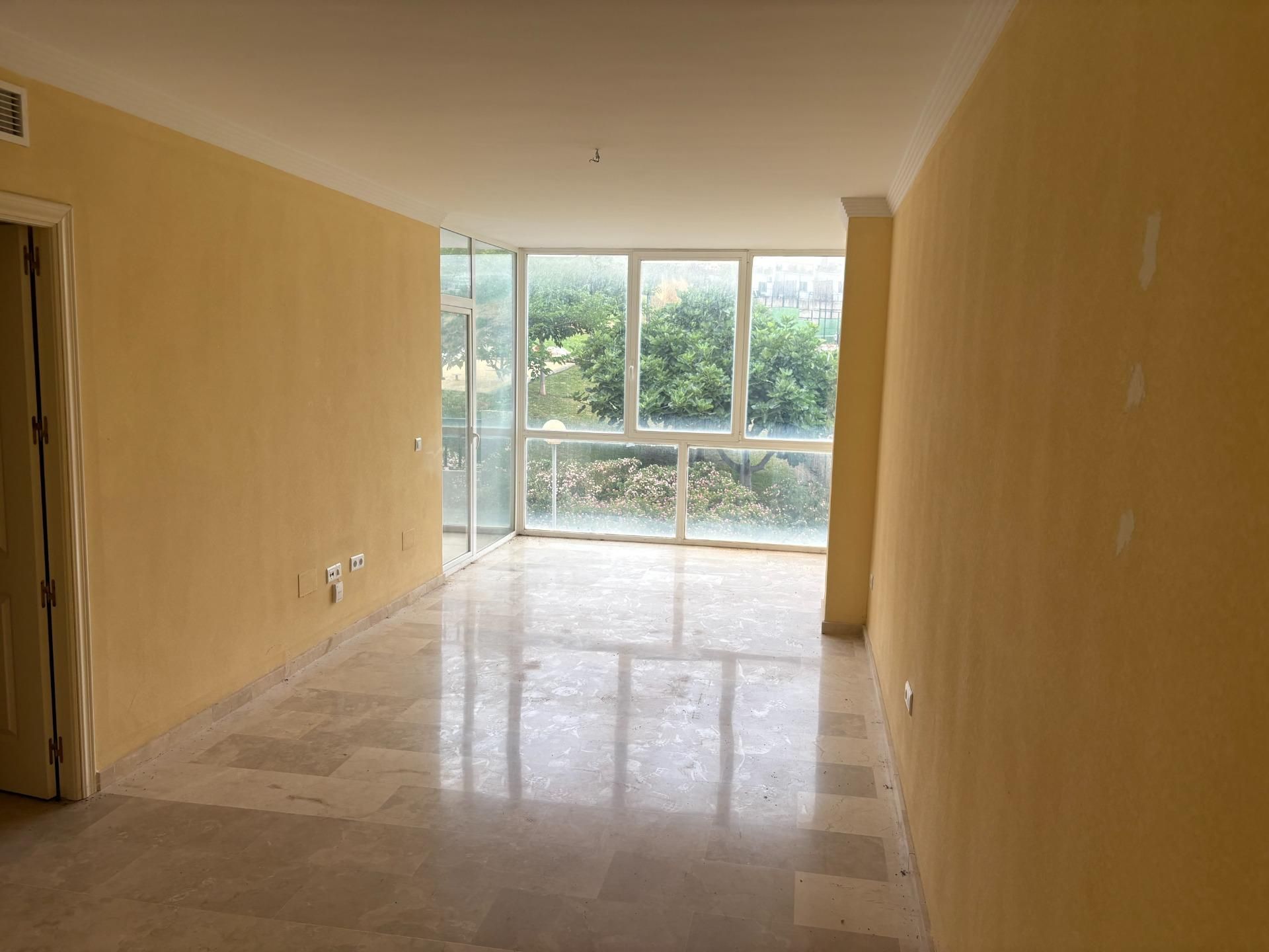 Living room of Flat for sale in Fuengirola  with Private garden, Terrace and Community pool