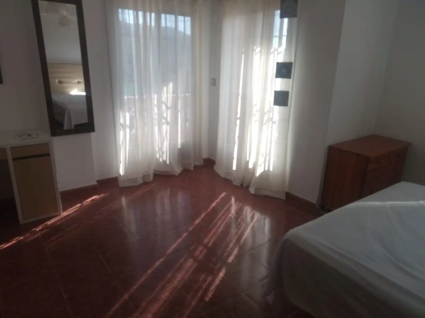 Dormitori de Casa o xalet en venda en Motril amb Jardí privat, Terrassa i Piscina