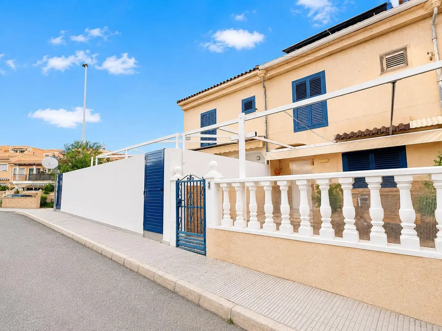 Bungalow con piscina in vendita a Gran Alacant, imagen 2