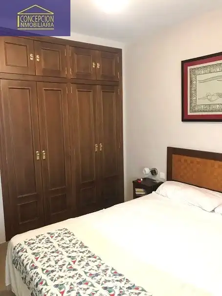 Dormitori de Apartament de lloguer en Córdoba amb Aire condicionat, Calefacció i Moblat