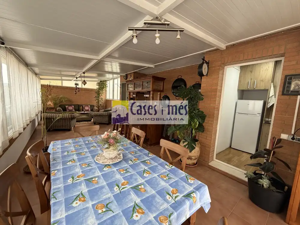Einfamilien-Reihenhaus zum Verkauf in Albalat dels Tarongers mit Klimaanlage, Heizung und Terrasse