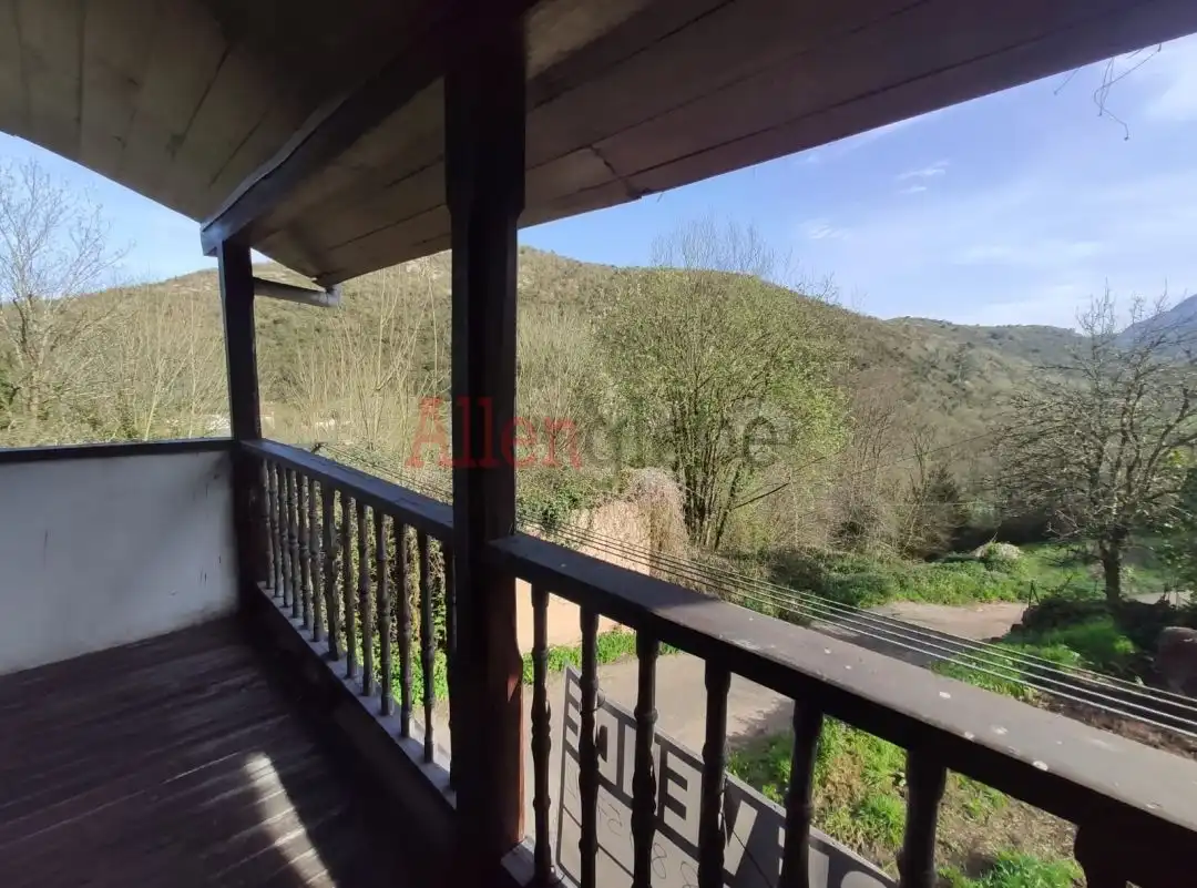 Terrassa de Casa o xalet en venda en Oviedo 