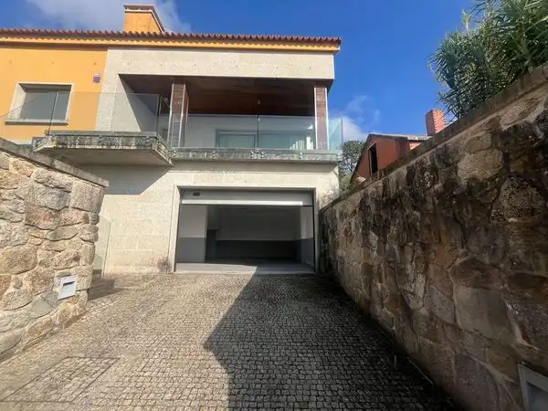 Vista exterior de Casa o chalet en venta en O Rosal   con Calefacción, Jardín privado y Terraza