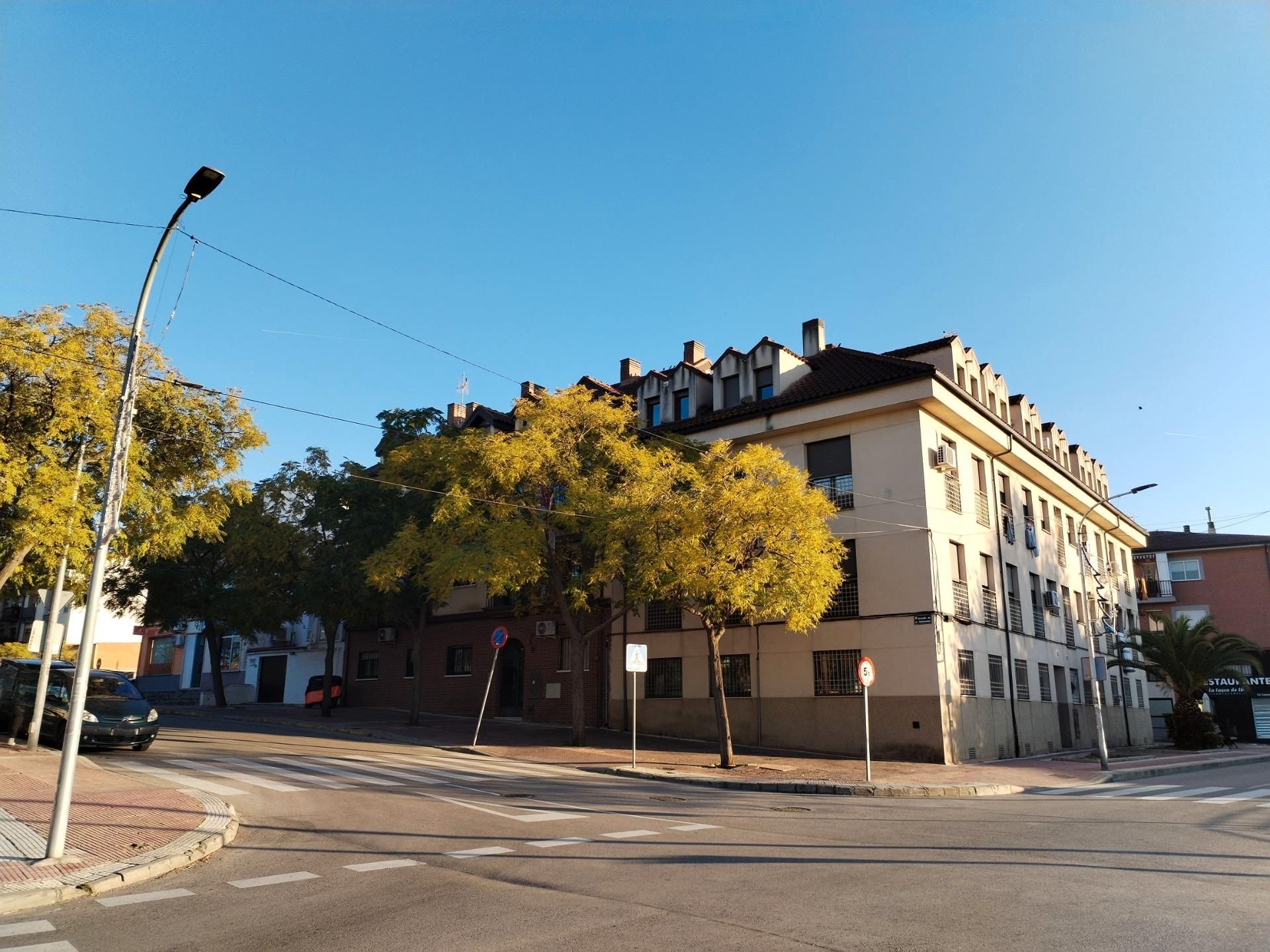 Exterior view of Apartment for sale in Velilla de San Antonio  with Heating, Parquet flooring and Oven