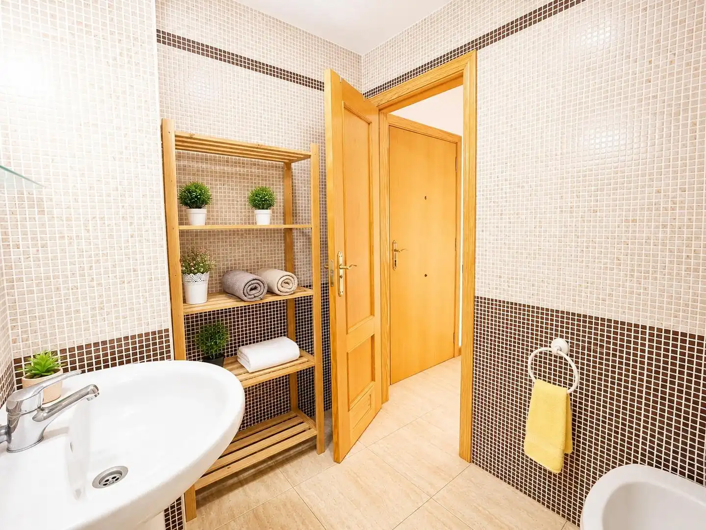 Baño de Piso en venta en Roquetas de Mar con Aire acondicionado, Calefacción y Amueblado
