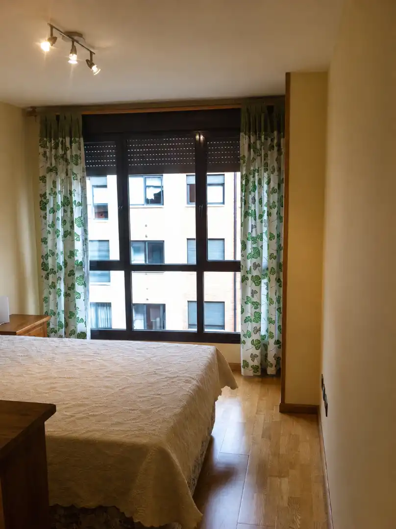 Bedroom of Flat for sale in Oviedo   with Heating, Storage room and Furnished