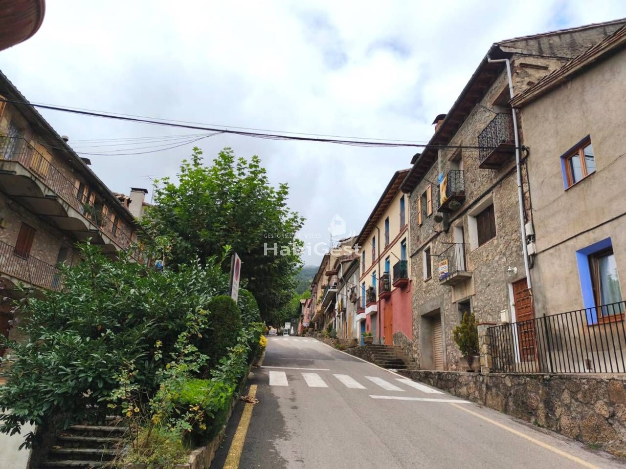 Exterior view of House or chalet for sale in Ogassa  with Furnished