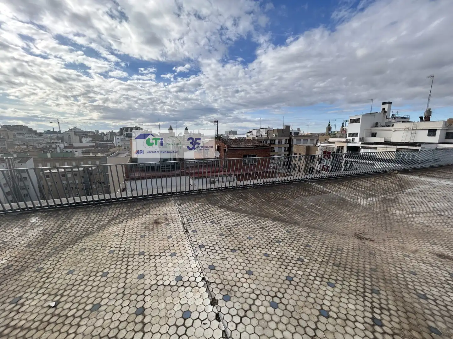 Office space to rent in COSO, imagen 4