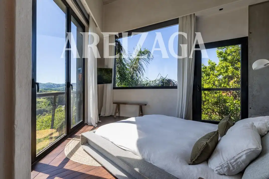 Habitación de Casa o chalet en venta en Donostia - San Sebastián  con Aire acondicionado, Calefacción y Jardín privado