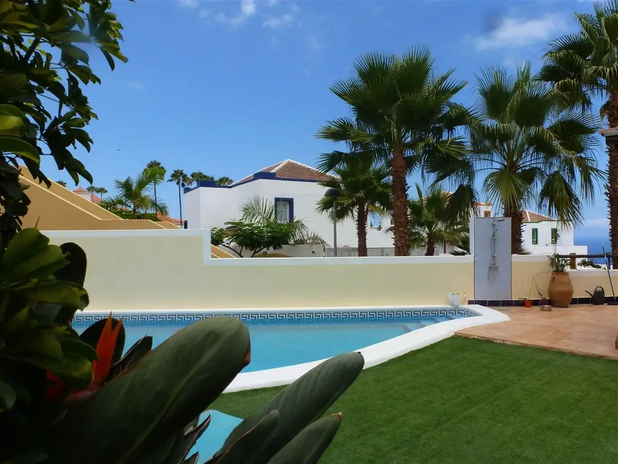 Chalet con terraza en venta en Costa Adeje