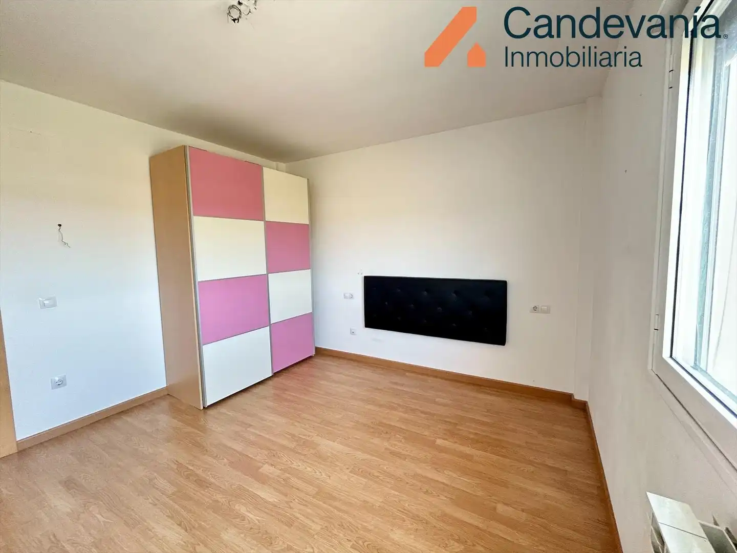 Habitación de Casa adosada en venta en Zuera con Calefacción, Jardín privado y Parquet