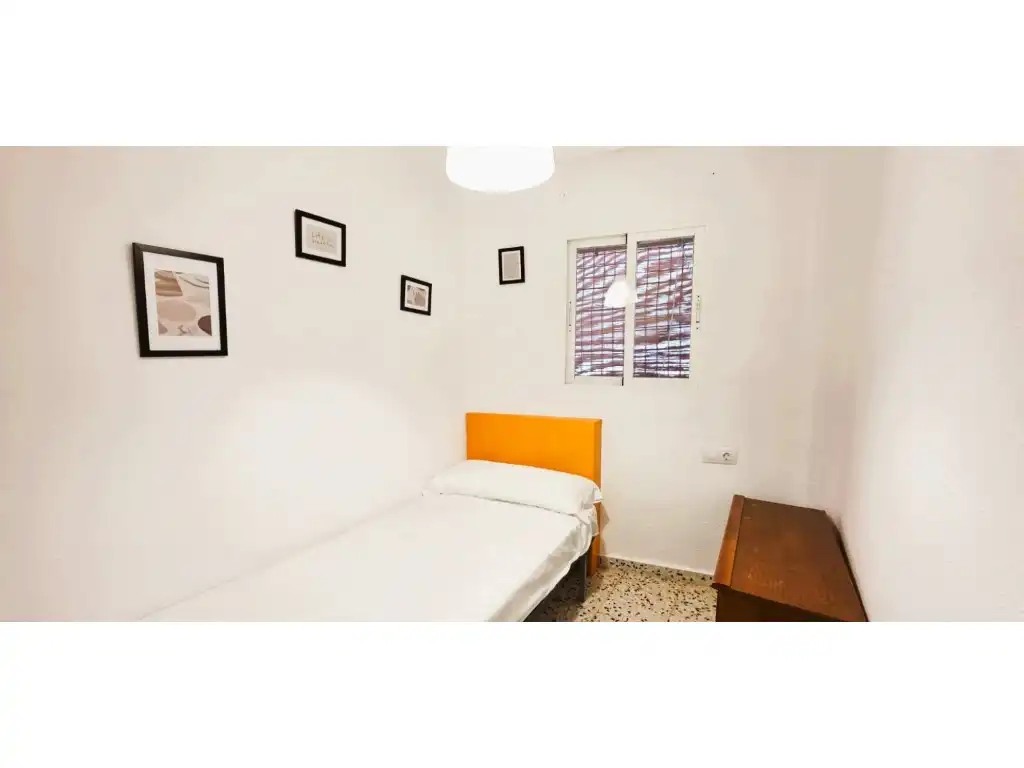 Habitación de Piso en venta en Calles con Aire acondicionado, Balcón y Internet