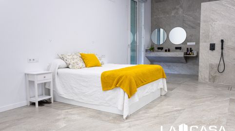 Foto 4 de Casa o xalet en venda a La Hacienda - Nueva Andalucía, Dos Hermanas