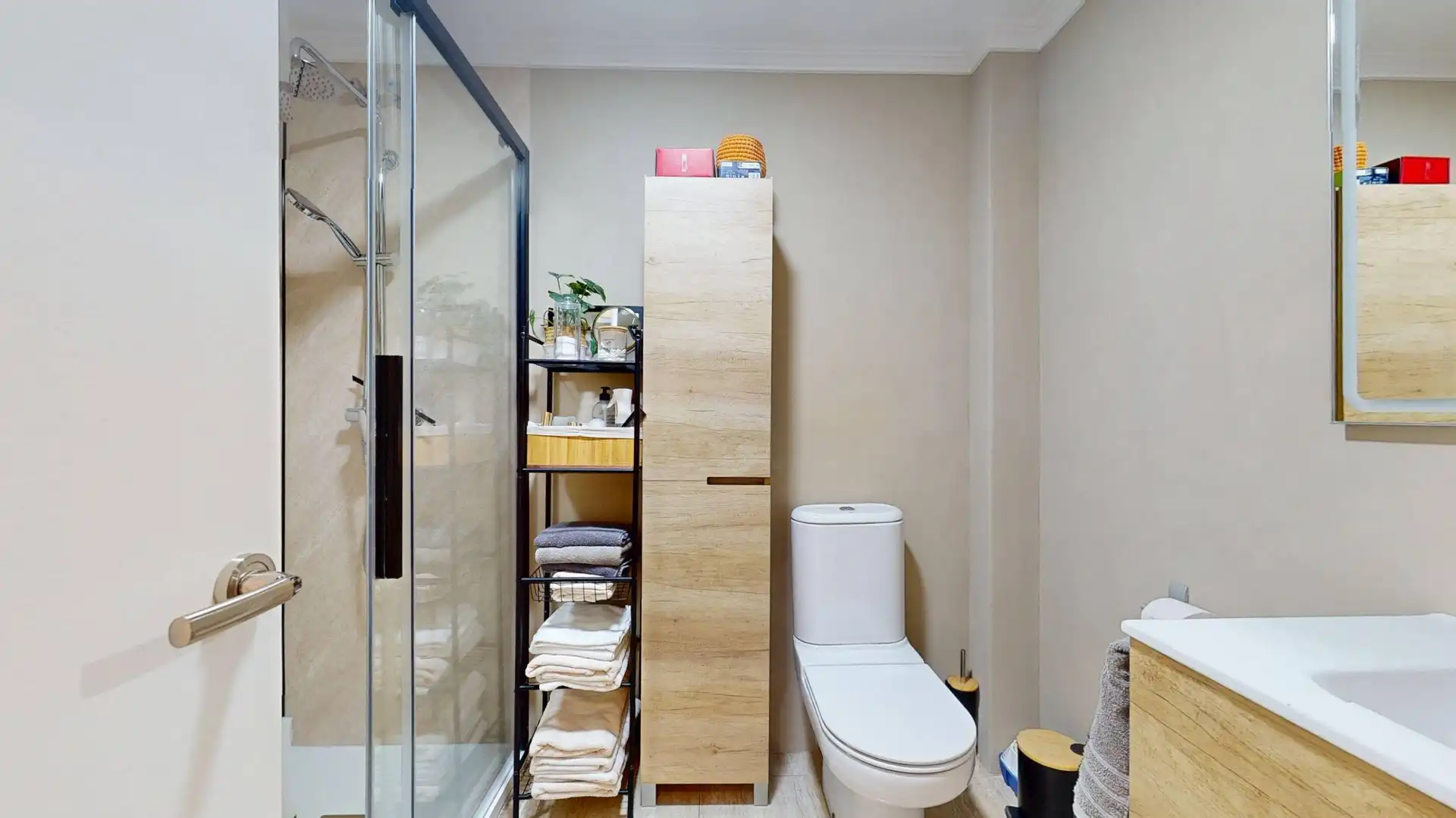 Badezimmer von Wohnung zum Verkauf in Elche / Elx mit Klimaanlage, Terrasse und Abstellraum