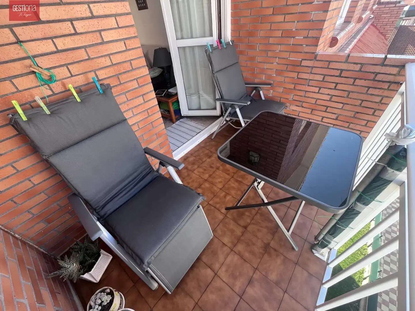 Terrasse von Dachboden zum Verkauf in Noja mit Heizung, Terrasse und Möbliert