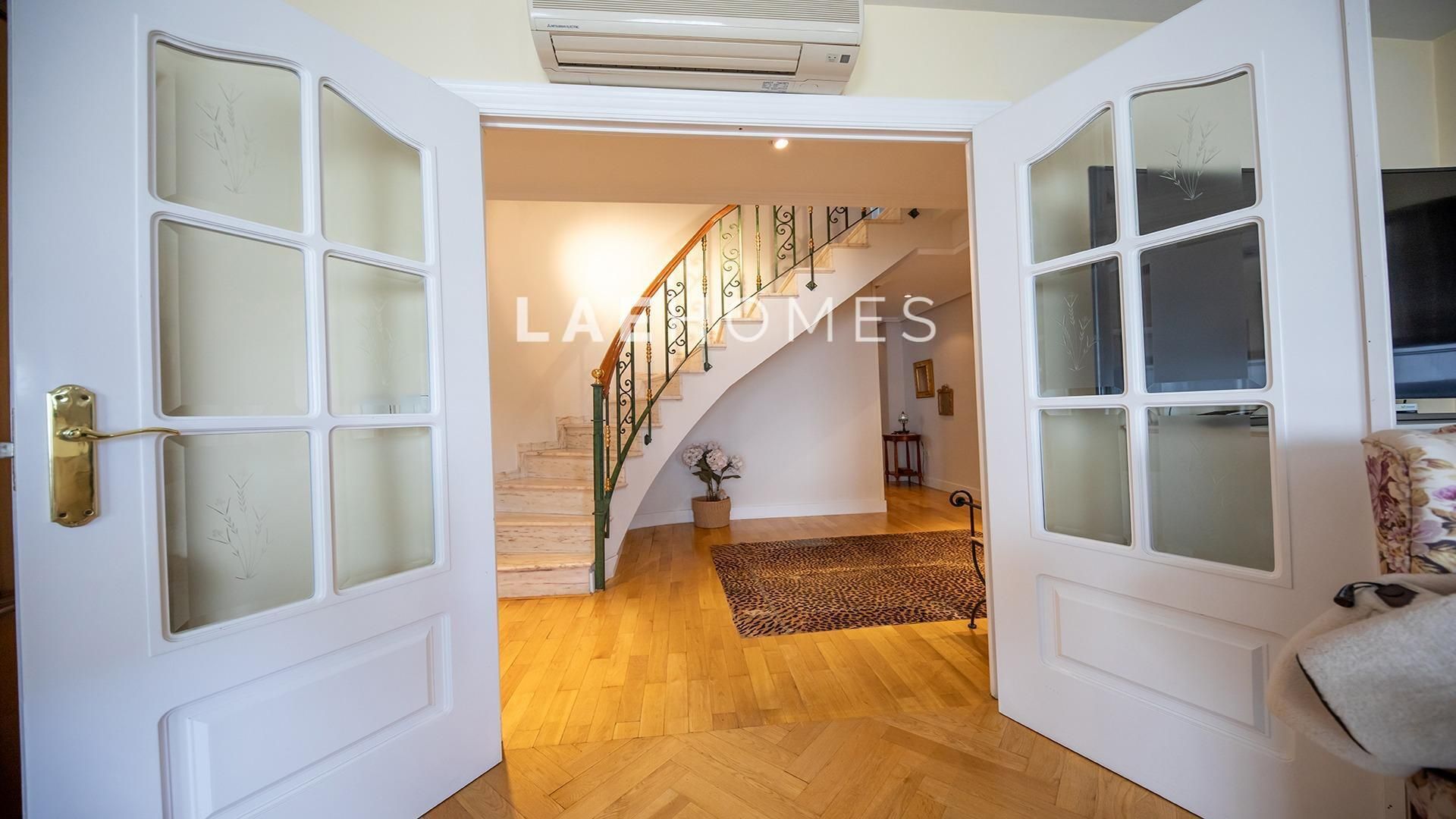 Attic for sale in  Jaén Capital  with Air Conditioner, Heating and Parquet flooring