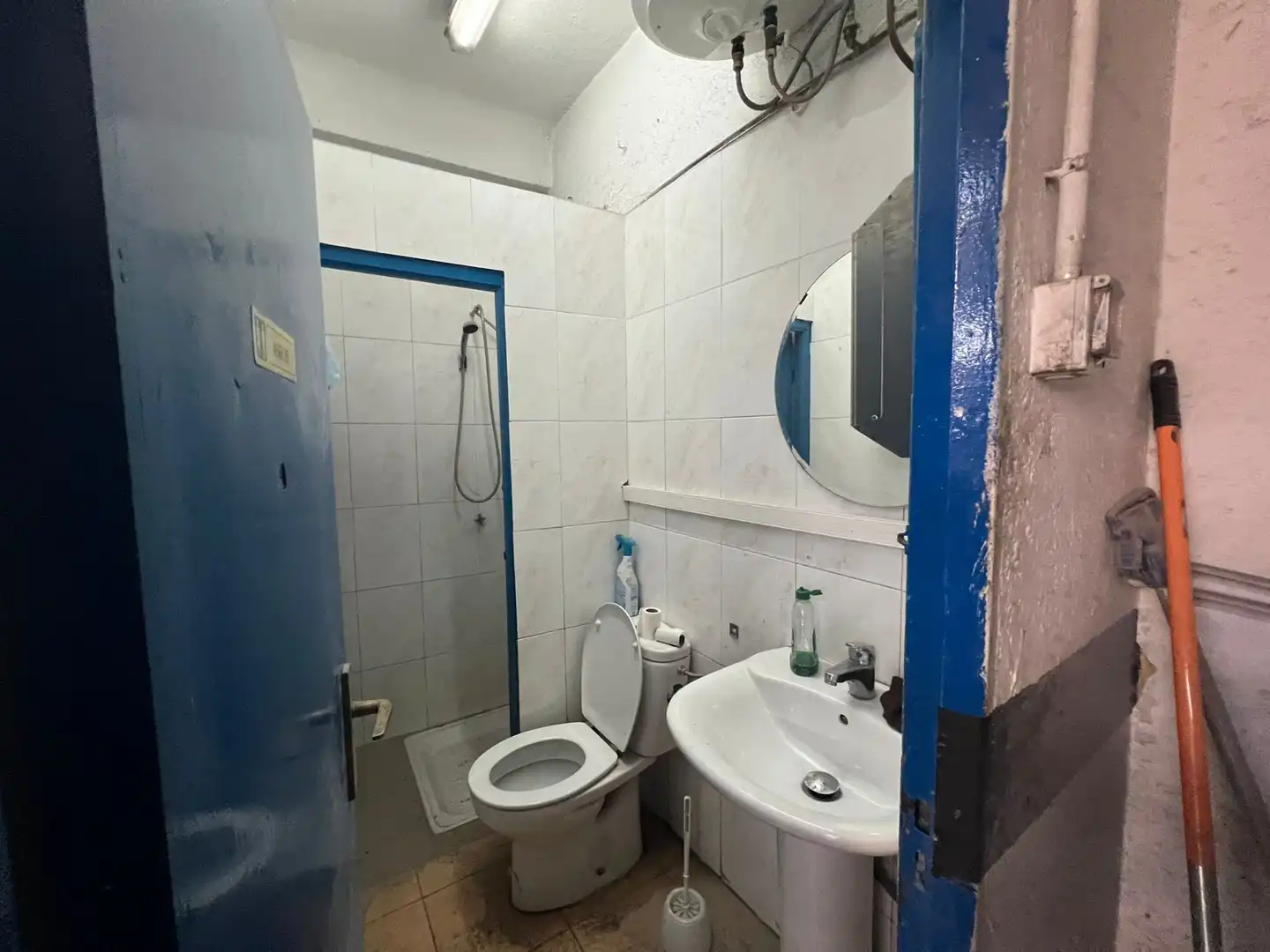 Baño de Local en venta en Madrid