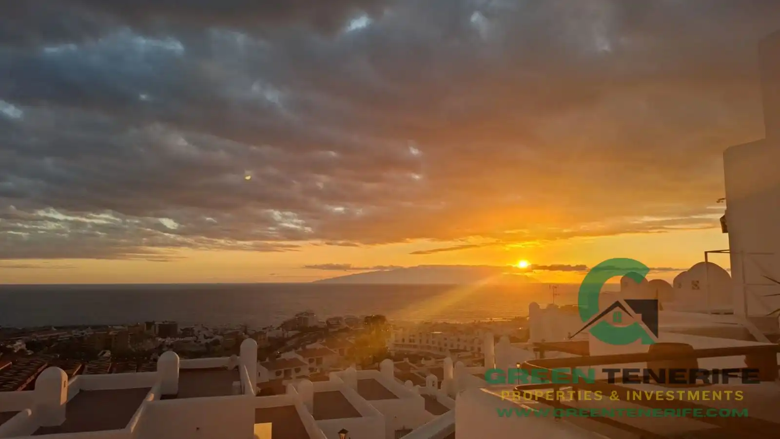 Exterior view of Flat for sale in Adeje  with Terrace, Swimming Pool and Balcony