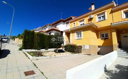 Exterior view of Single-family semi-detached for sale in Baza  with Air Conditioner and Heating