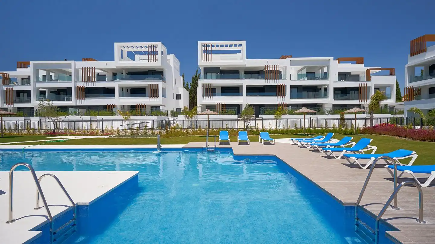 Swimming pool of Flat for sale in Estepona  with Air Conditioner and Terrace