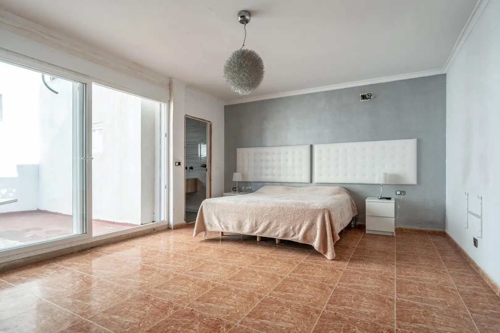 Bedroom of Houses for sale in Valencia  with Private garden, Terrace and Swimming Pool
