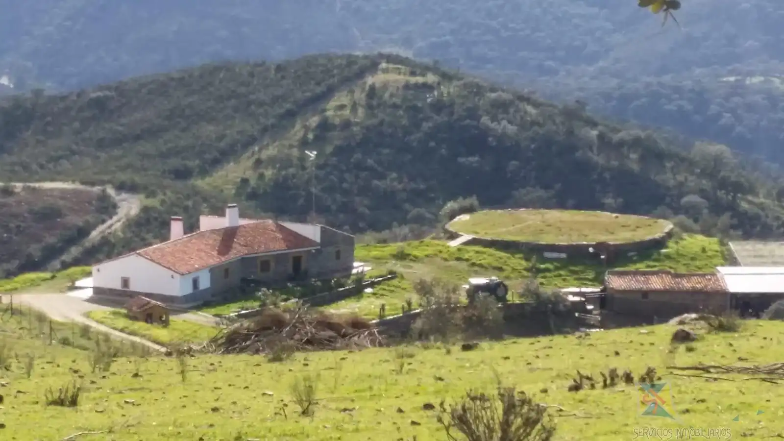 Vista exterior de Finca rústica en venta en Encinasola