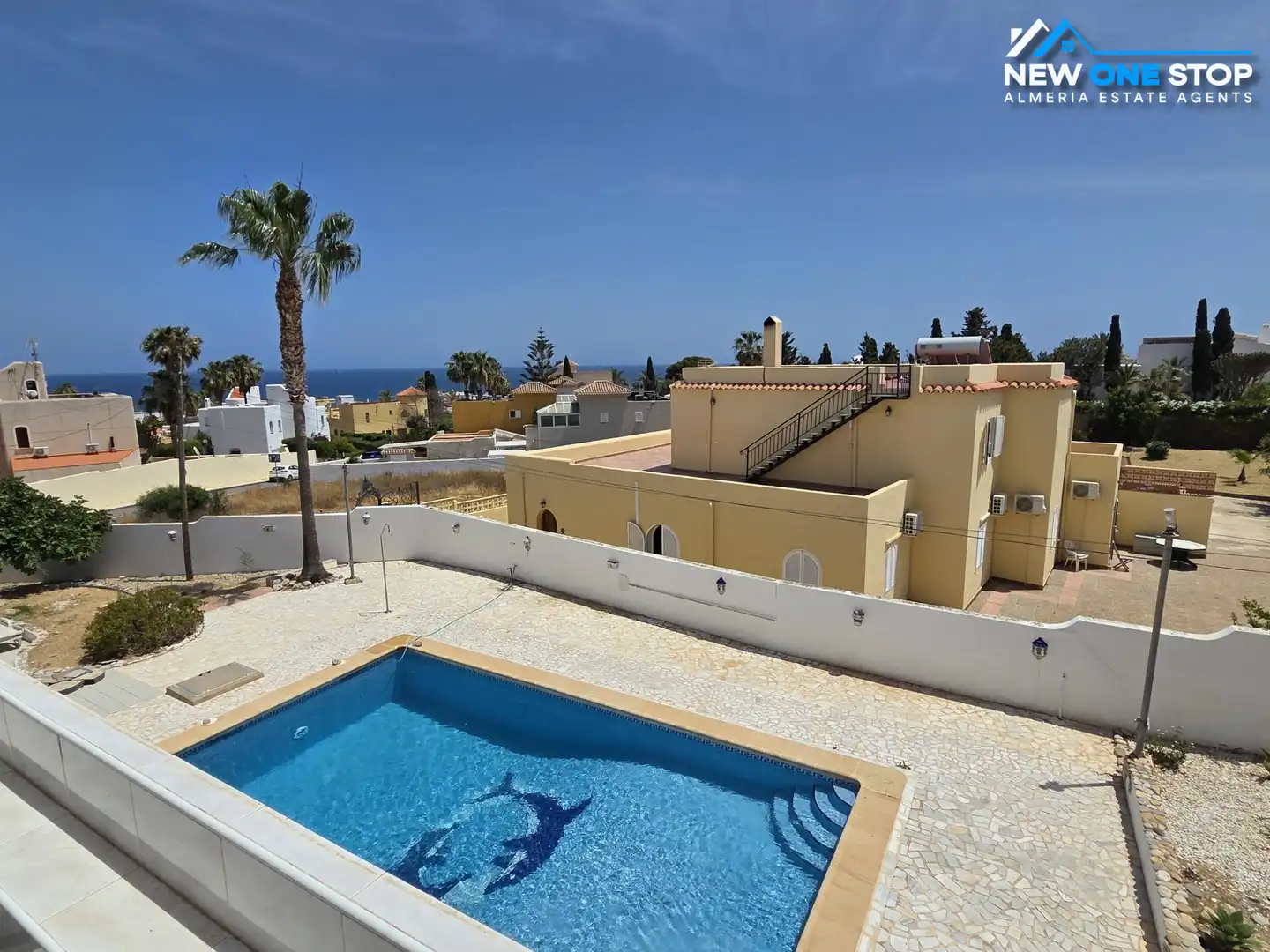 Swimming pool of Houses for sale in Mojácar  with Air Conditioner, Terrace and Storage room