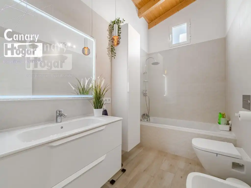 Bathroom of Houses for sale in Granadilla de Abona  with Air Conditioner