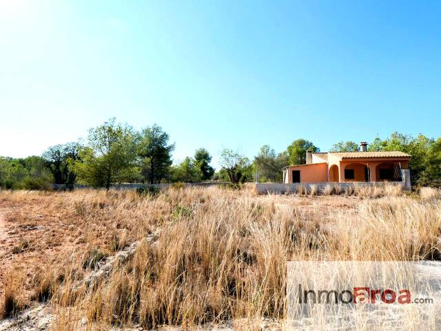 Casa-chalet en Venta en poligono nº 1 parcela en Los Pinares - La Masia