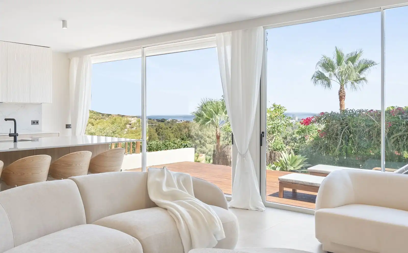 Flat with pool for sale in Calle Londres S/N
