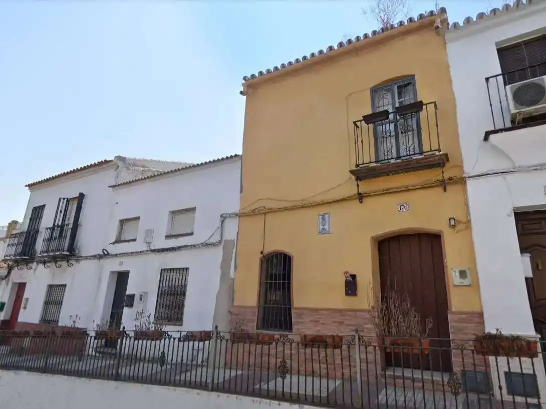 Vista exterior de Casa o xalet en venda en Espartinas Pueblo
