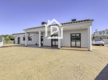 Chalet con piscina en venta en Canigo