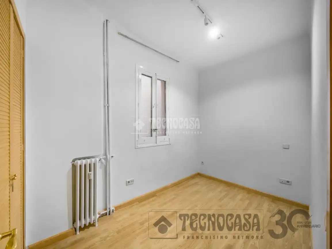 Dormitori de Pis de lloguer en Madrid amb Aire condicionat, Calefacció i Parquet