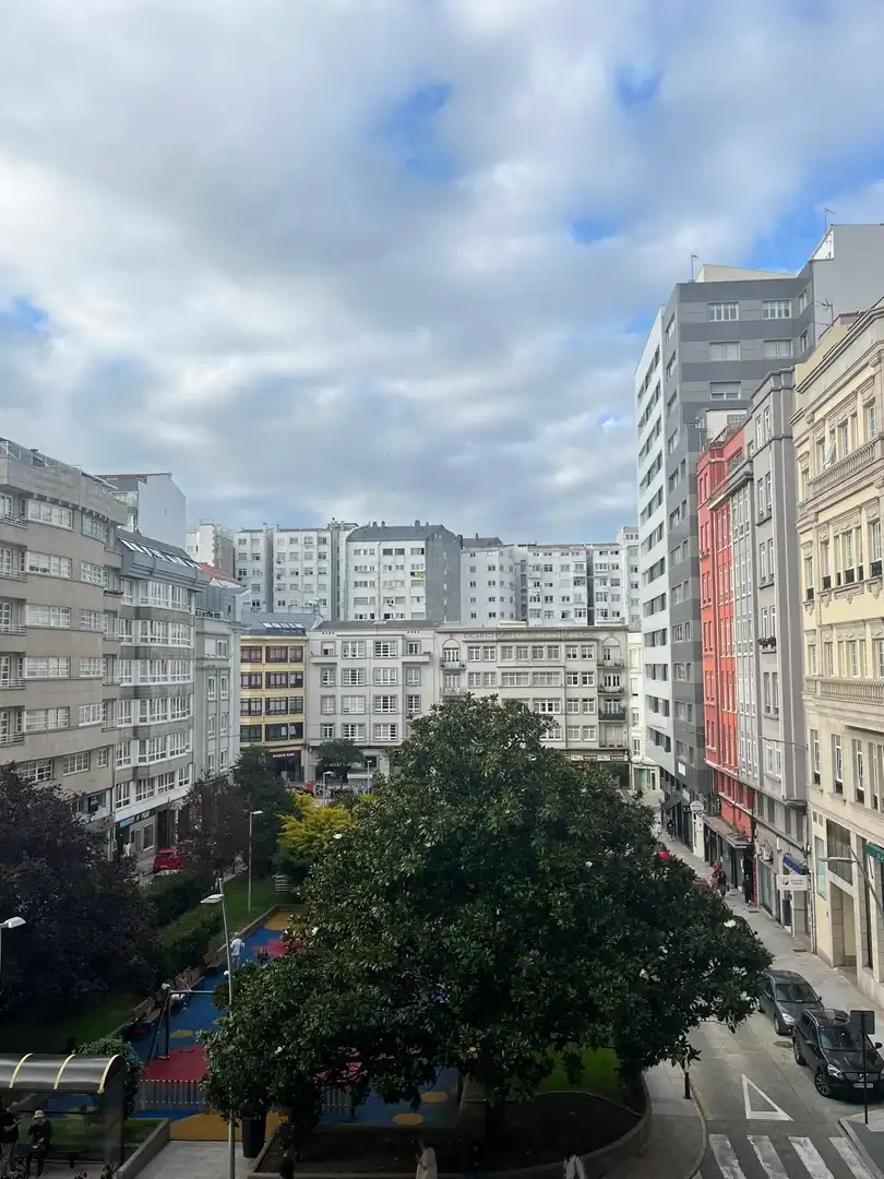 Vista exterior de Pis en venda en A Coruña Capital  amb Calefacció