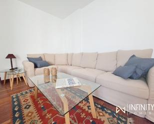 Sala d'estar de Apartament de lloguer en Bilbao  amb Calefacció, Terrassa i Forn