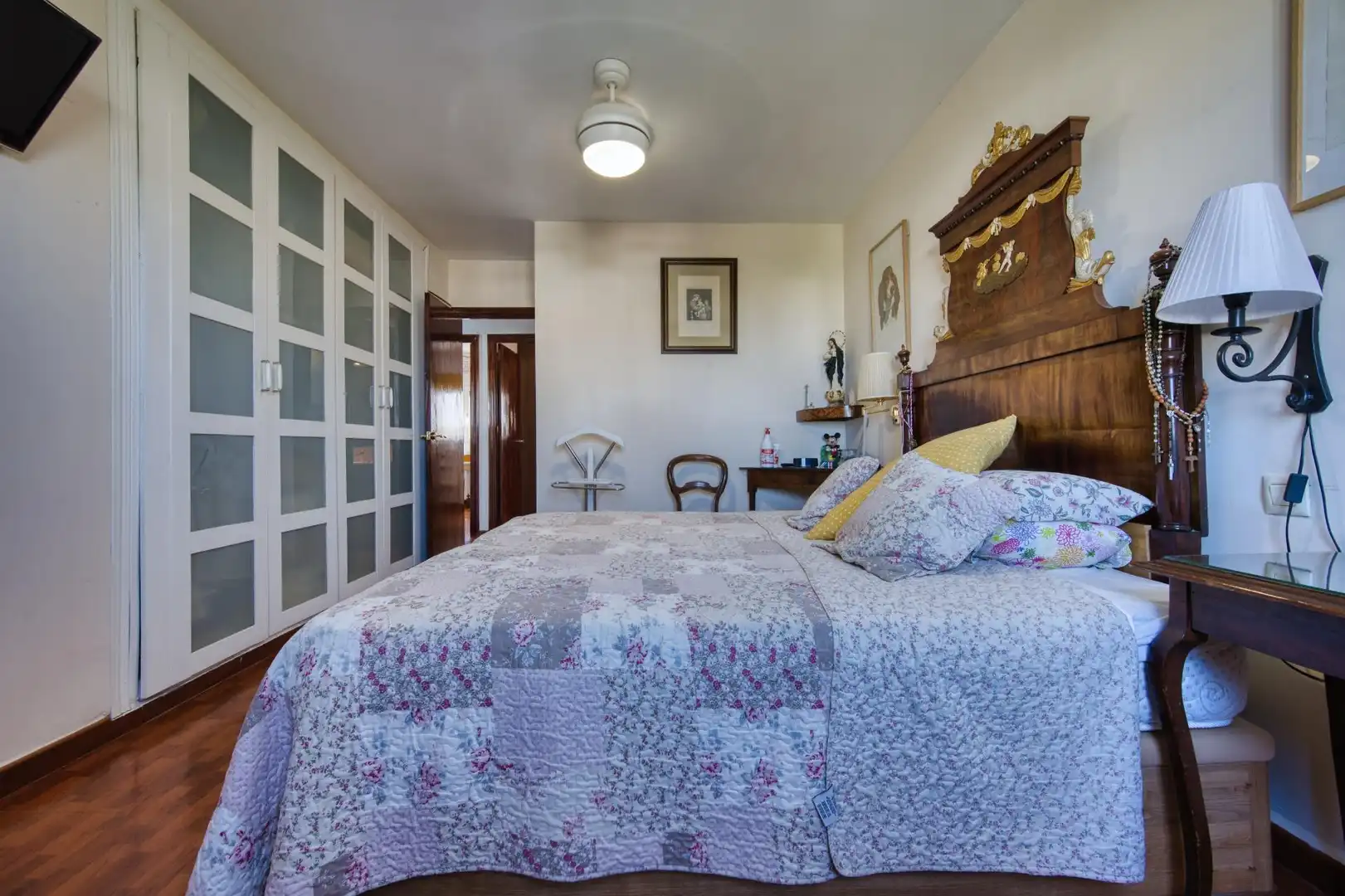 Habitación de Casa adosada en venta en Mairena del Aljarafe con Aire acondicionado, Terraza y Trastero