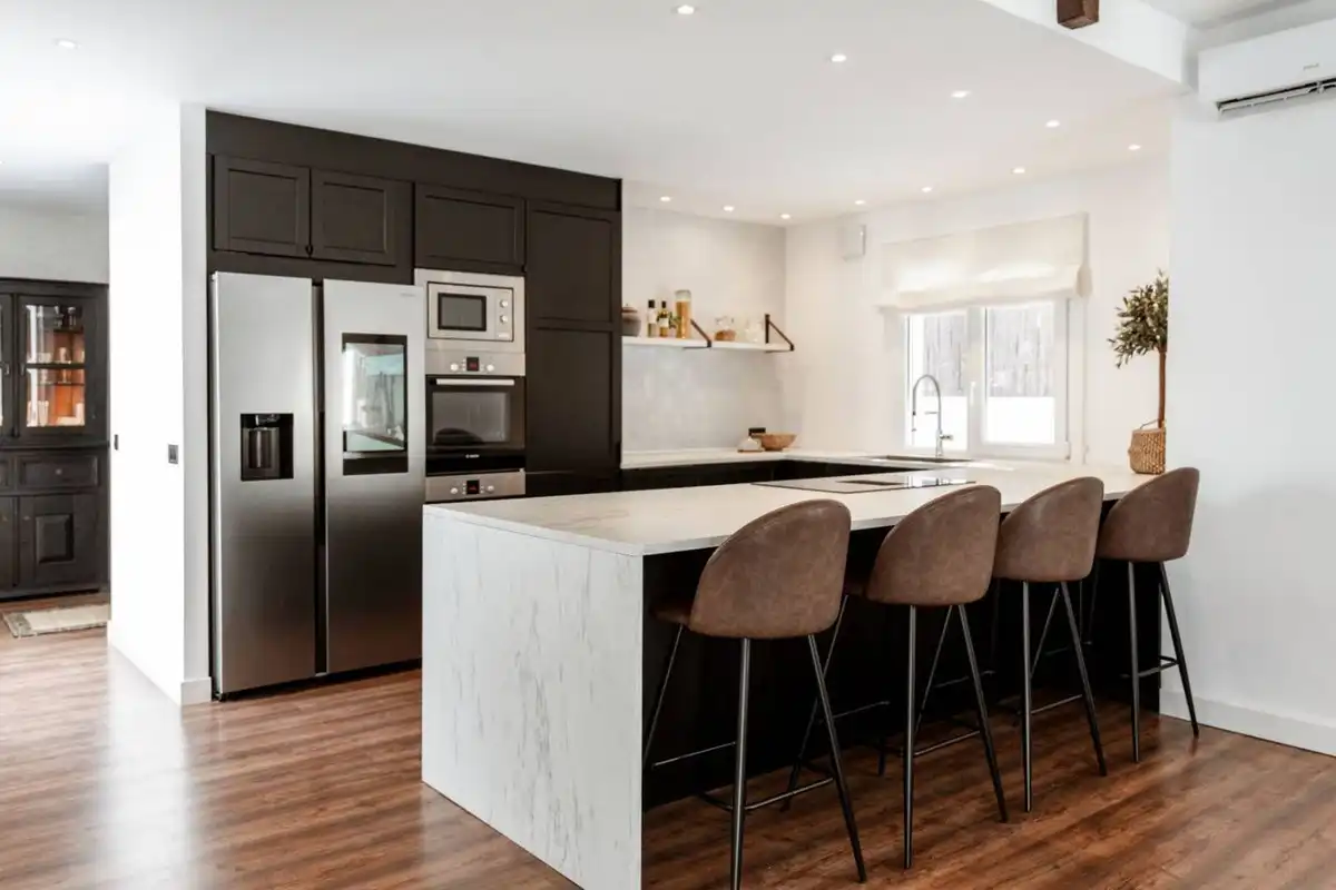 Cocina de Casa o chalet de alquiler en Estepona con Aire acondicionado, Jardín privado y Terraza