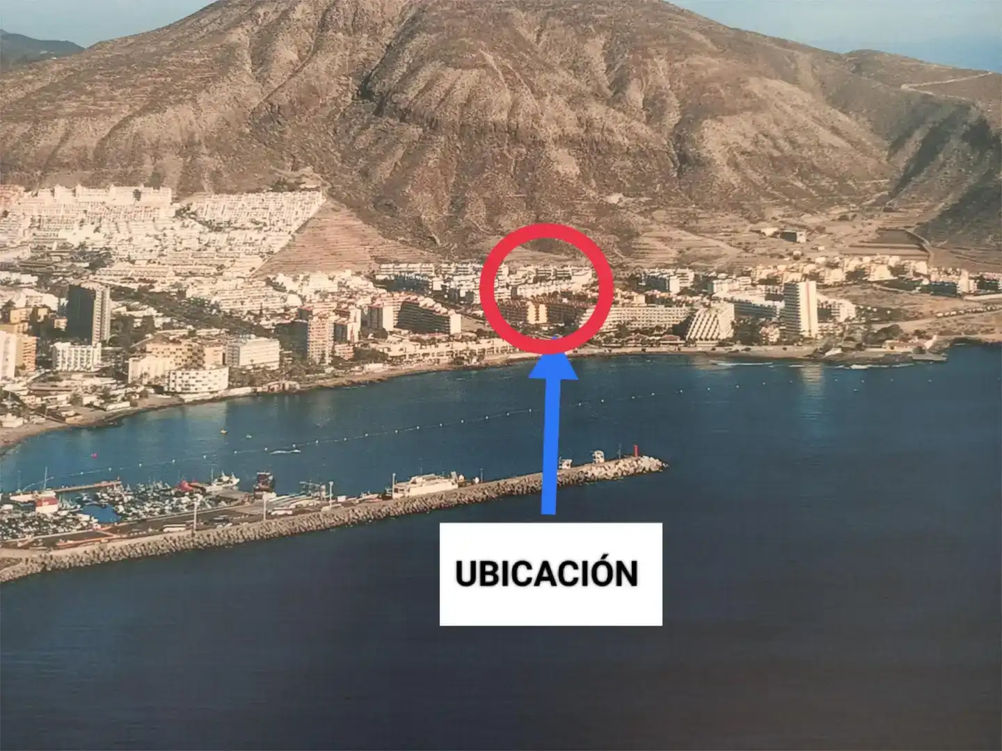 Vista exterior de Piso en venta en Arona con Aire acondicionado, Piscina y Amueblado