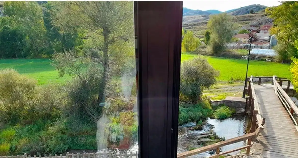 Vista exterior de Piso en venta en Puebla de Lillo con Calefacción y Trastero