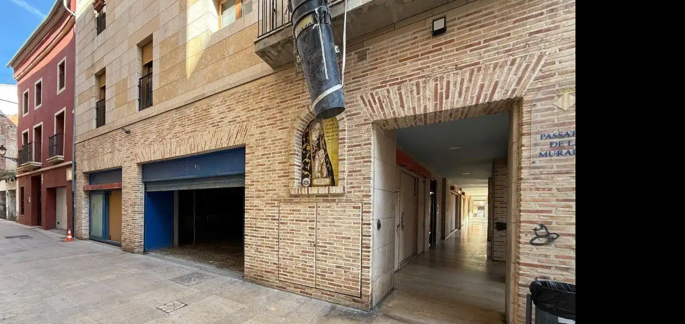 Business premises for sale in Casc Urbà, imagen 4