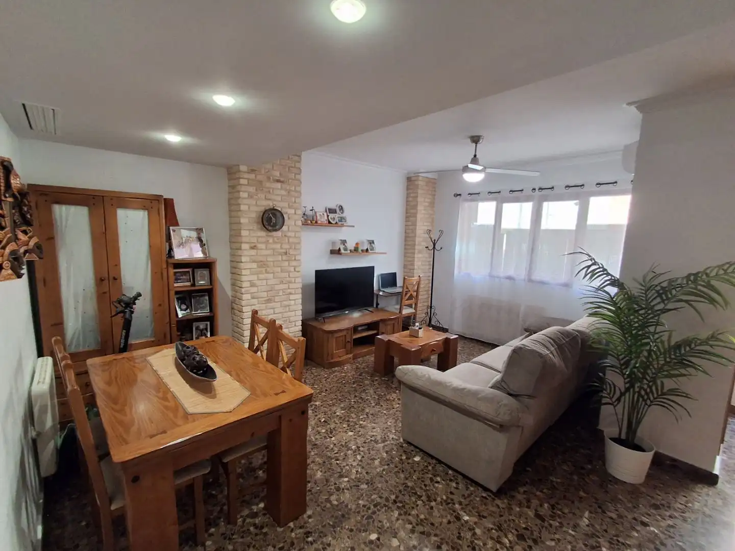 Reihenhaus mit Pool zum Verkauf in Carrer América 49, imagen 6