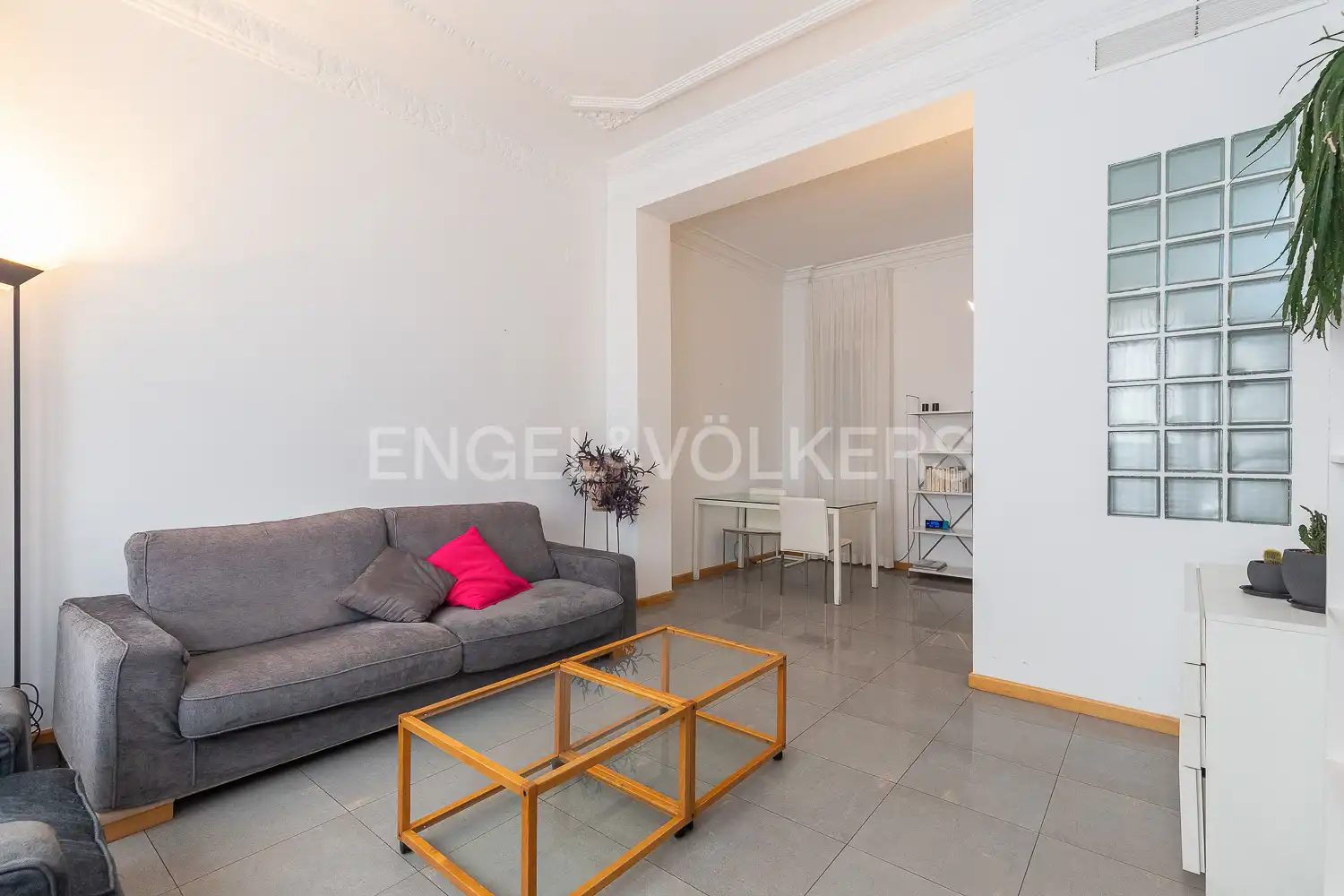 Living room of Flat for sale in Valencia  with Air Conditioner, Heating and Furnished