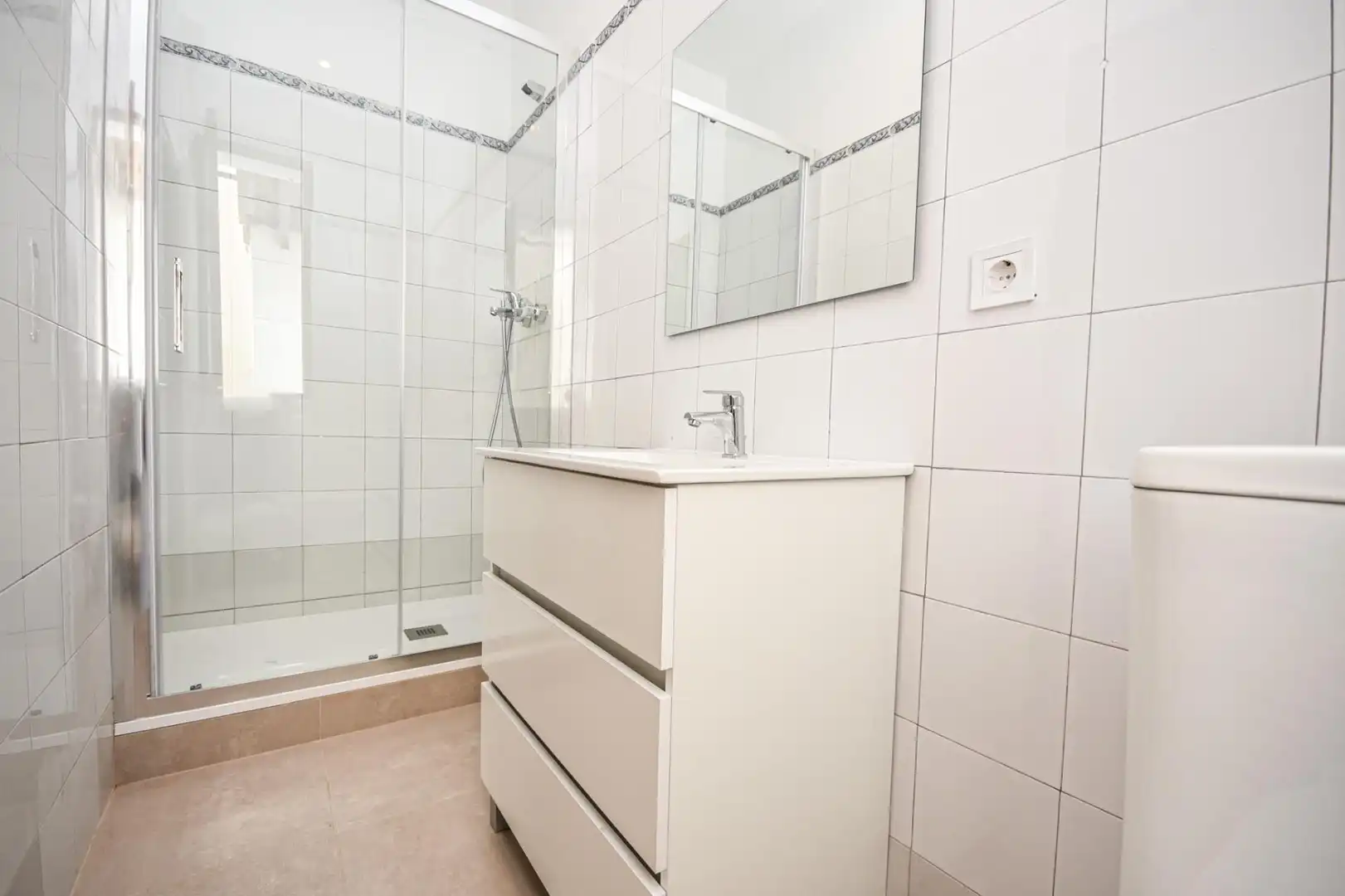 Badezimmer von Wohnung zur Miete in  Palma de Mallorca mit Terrasse, Abstellraum und Balkon