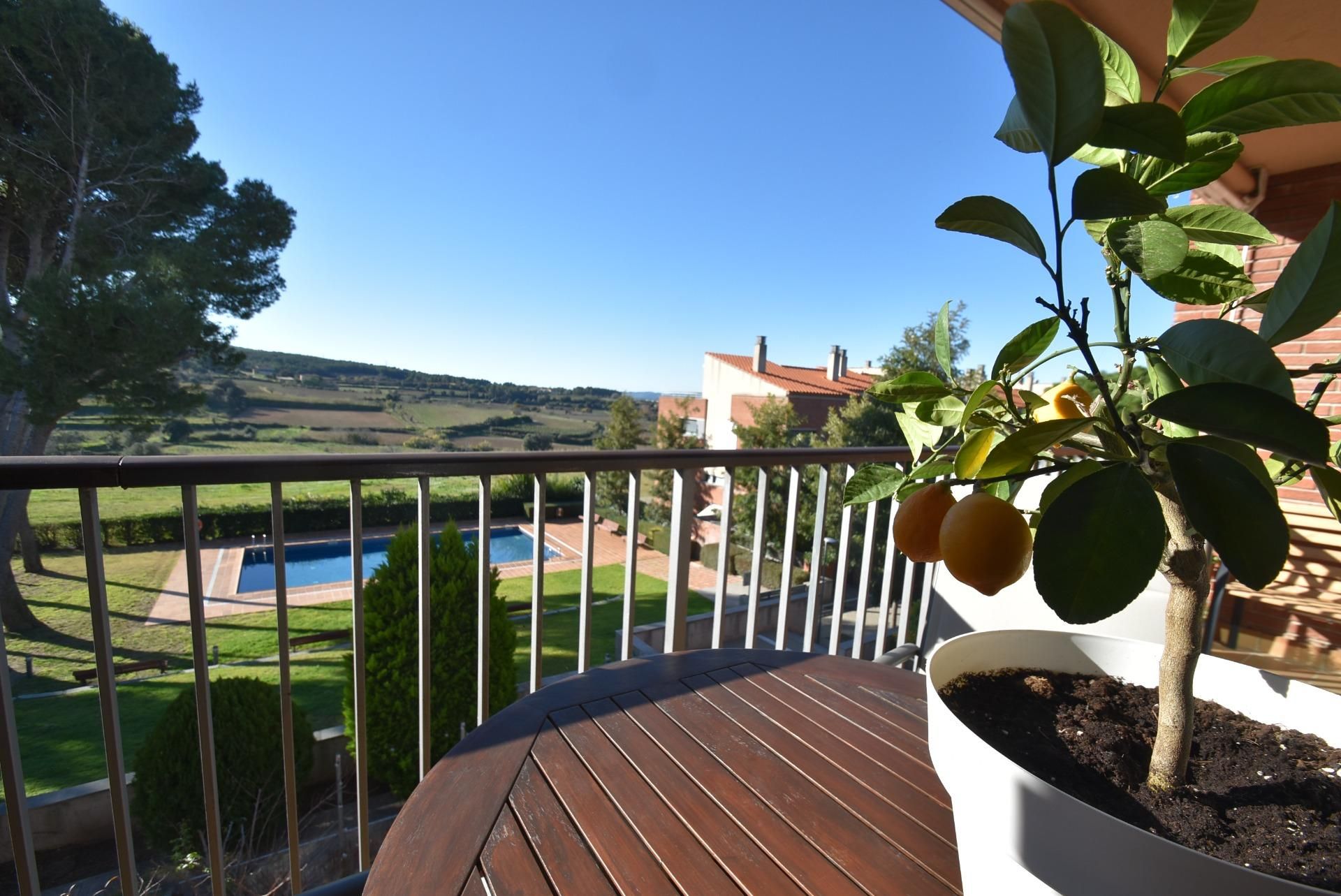 Garden of Duplex for sale in Olèrdola  with Air Conditioner, Heating and Private garden